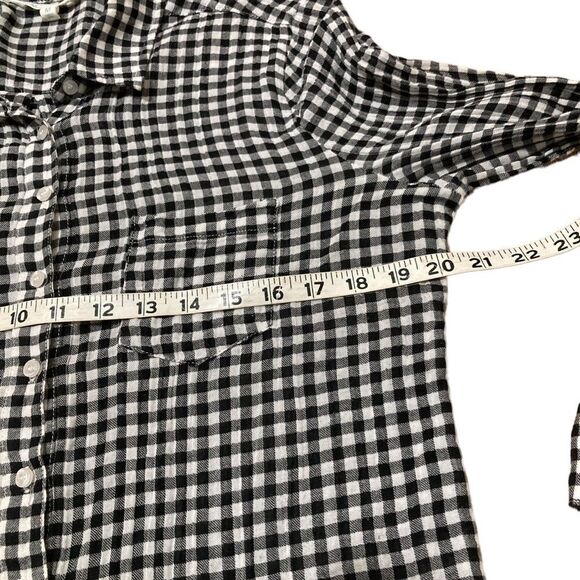 C&C California black and white checked button down size Medium - Picture 3 of 7